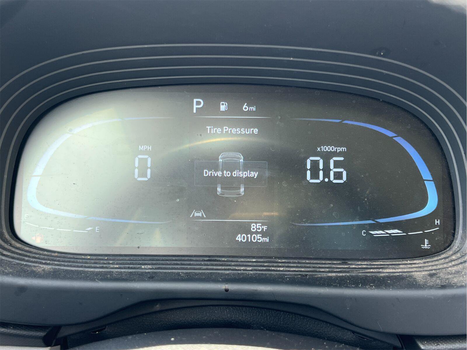 Used 2024 Hyundai Venue SEL FWD image 34