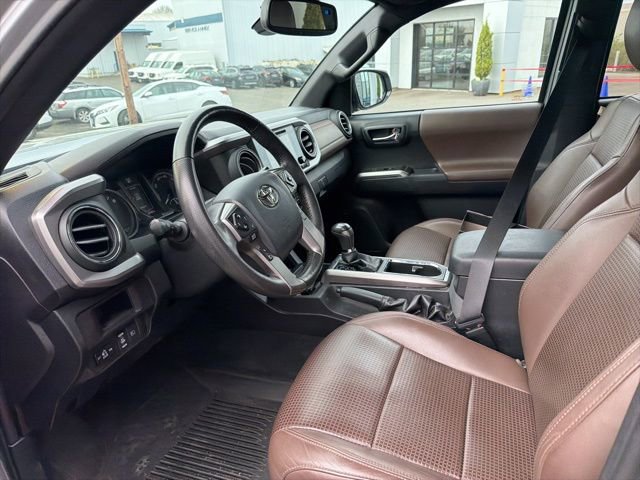 Used 2018 Toyota Tacoma Limited image 4