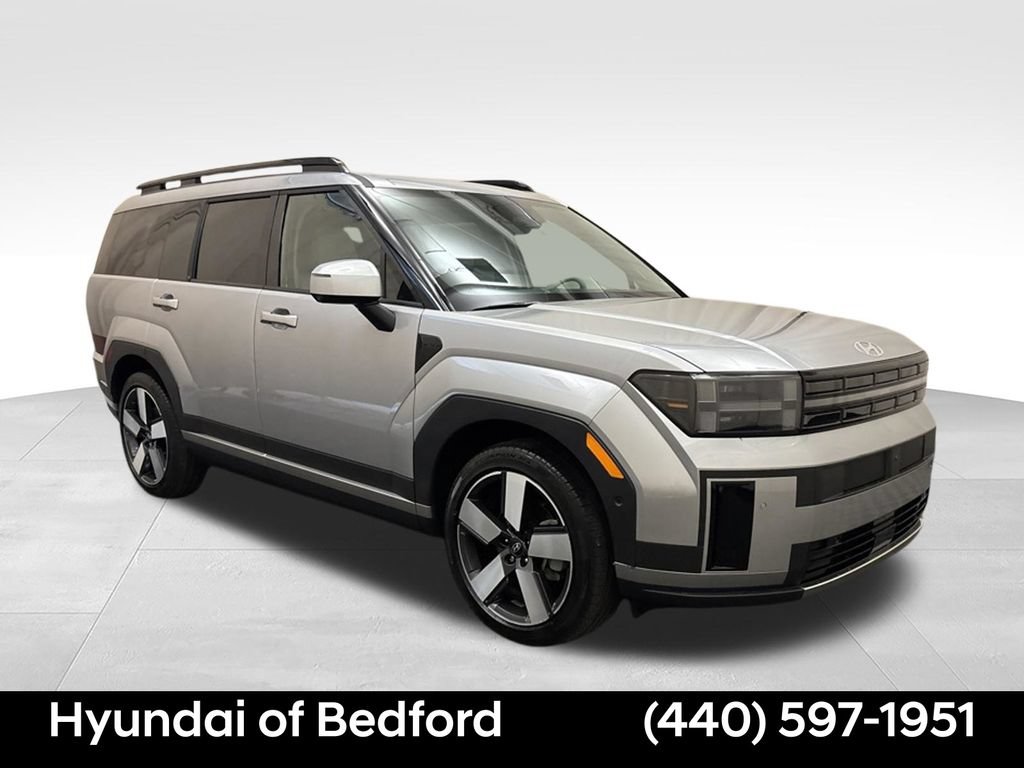 Used 2025 Hyundai Santa Fe Limited AWD/4WD image 3