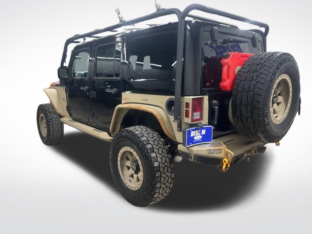 Used 2015 Jeep Wrangler Unlimited Rubicon w/ Connectivity Group image 5