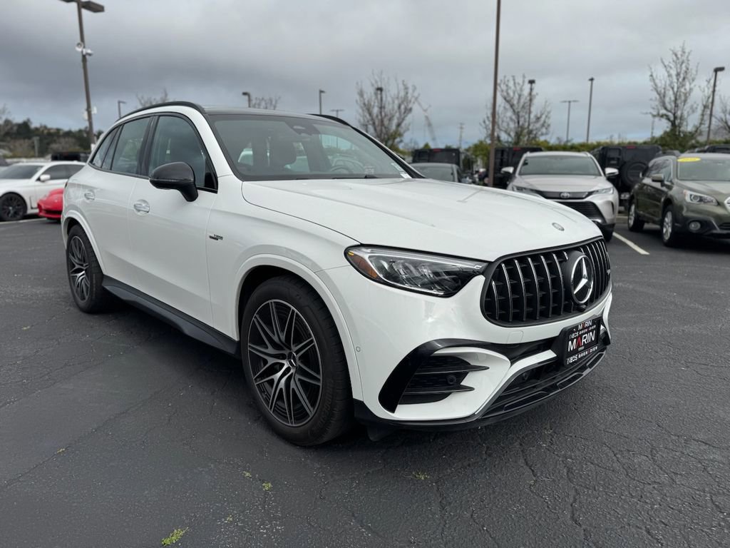 Used 2025 Mercedes-Benz GLC 43 AMG 4MATIC image 4