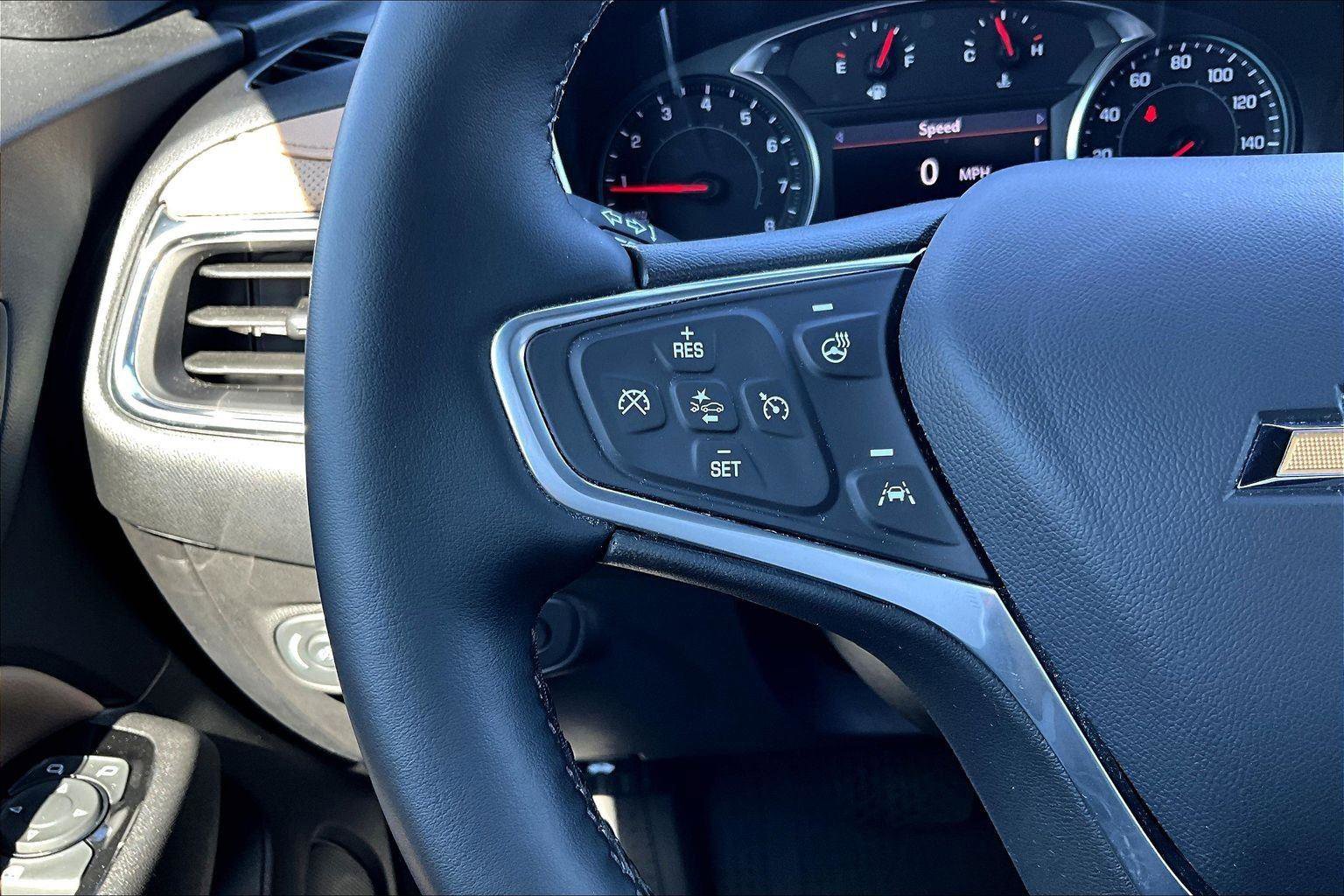 Used 2023 Chevrolet Equinox Premier image 19