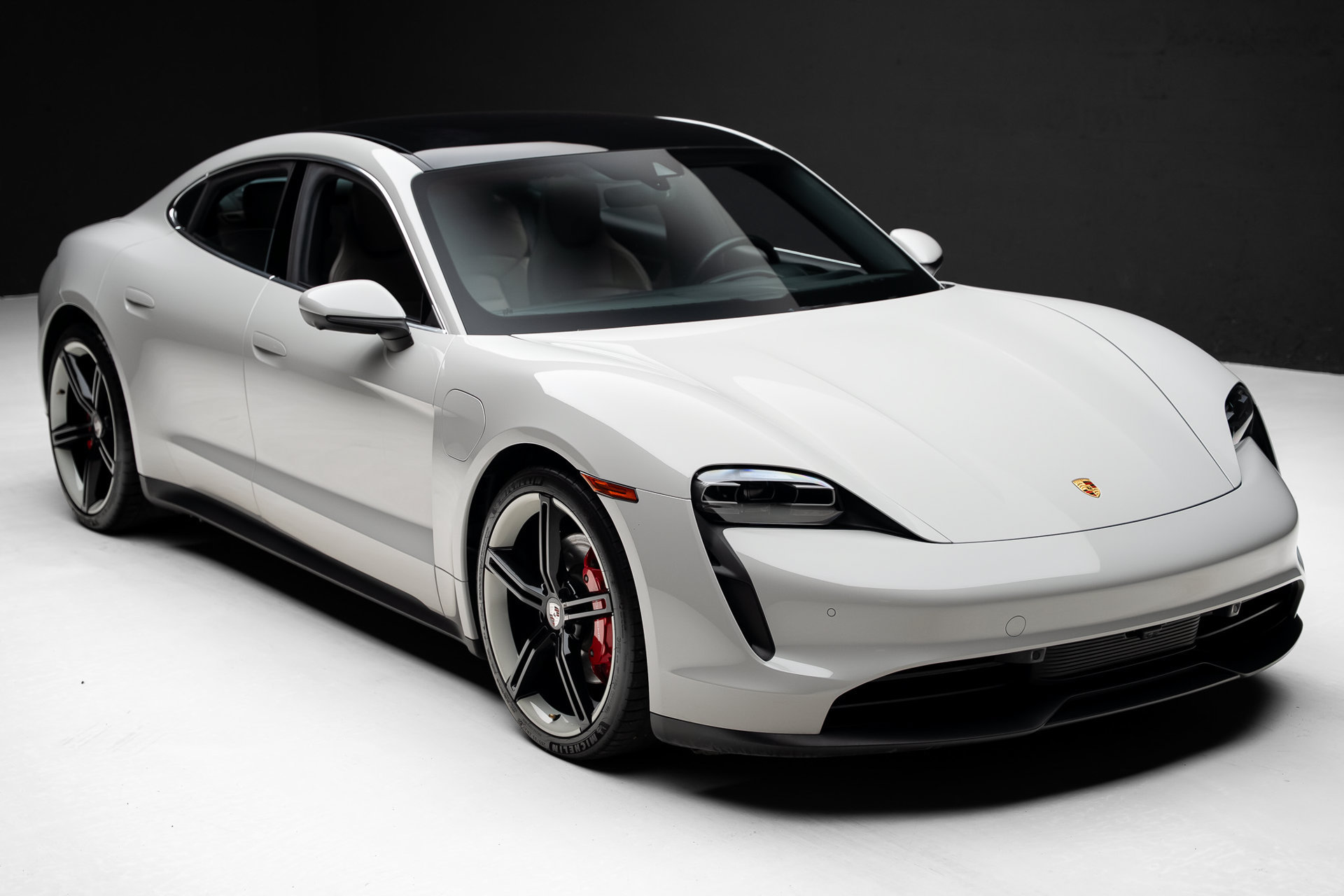 Used 2022 Porsche Taycan 4S AWD/4WD image 37