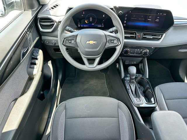 Used 2025 Chevrolet TrailBlazer LT AWD/4WD image 20