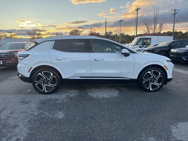 New 2026 Chevrolet Equinox EV LT w/ Convenience Package II FWD image 7
