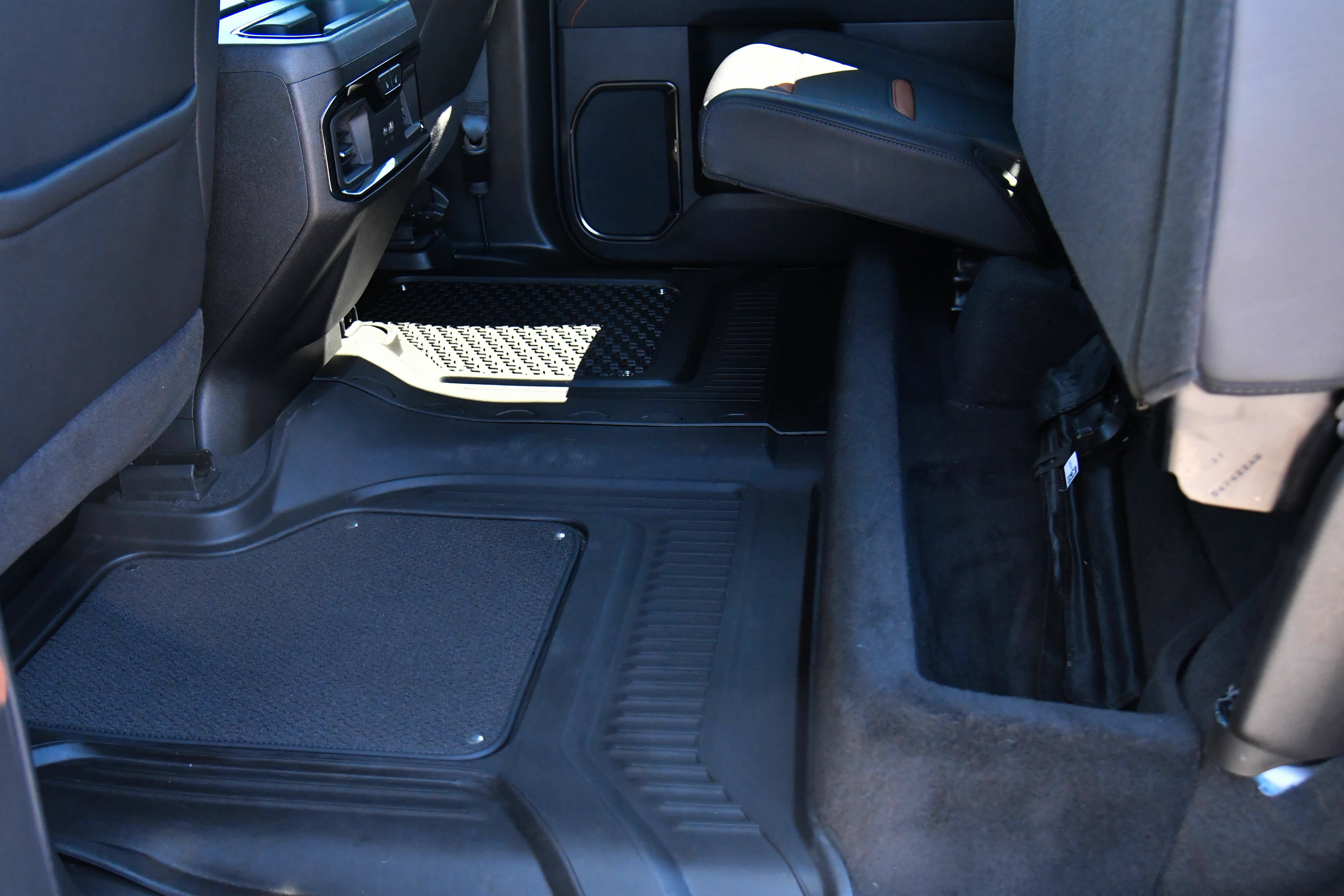 Used 2025 GMC Sierra 1500 AT4 AWD/4WD image 49