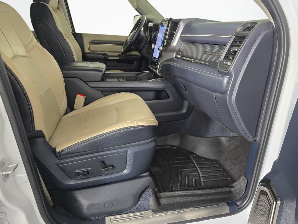 Used 2023 RAM 3500 Limited AWD/4WD image 43