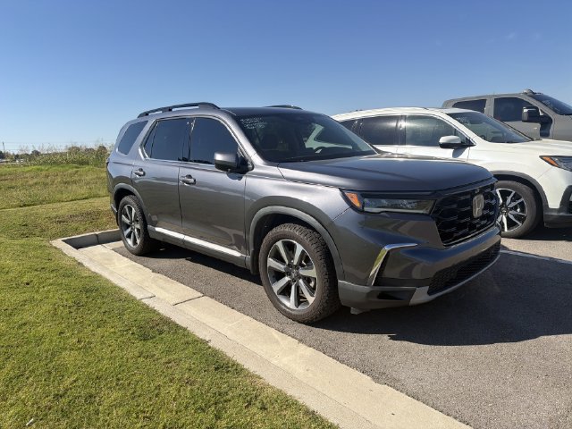 Used 2023 Honda Pilot Elite image 3