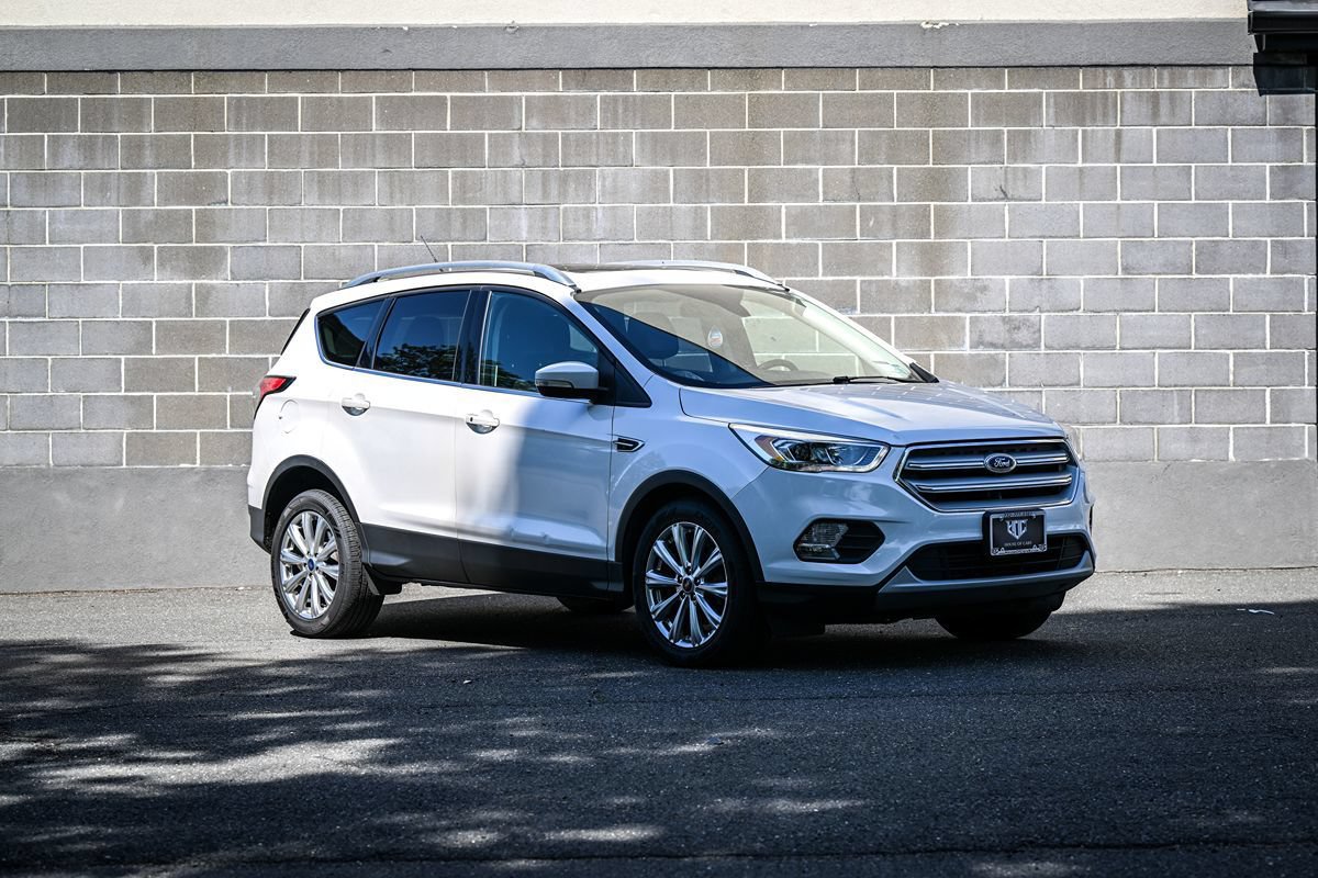 Used 2017 Ford Escape Titanium AWD/4WD image 2