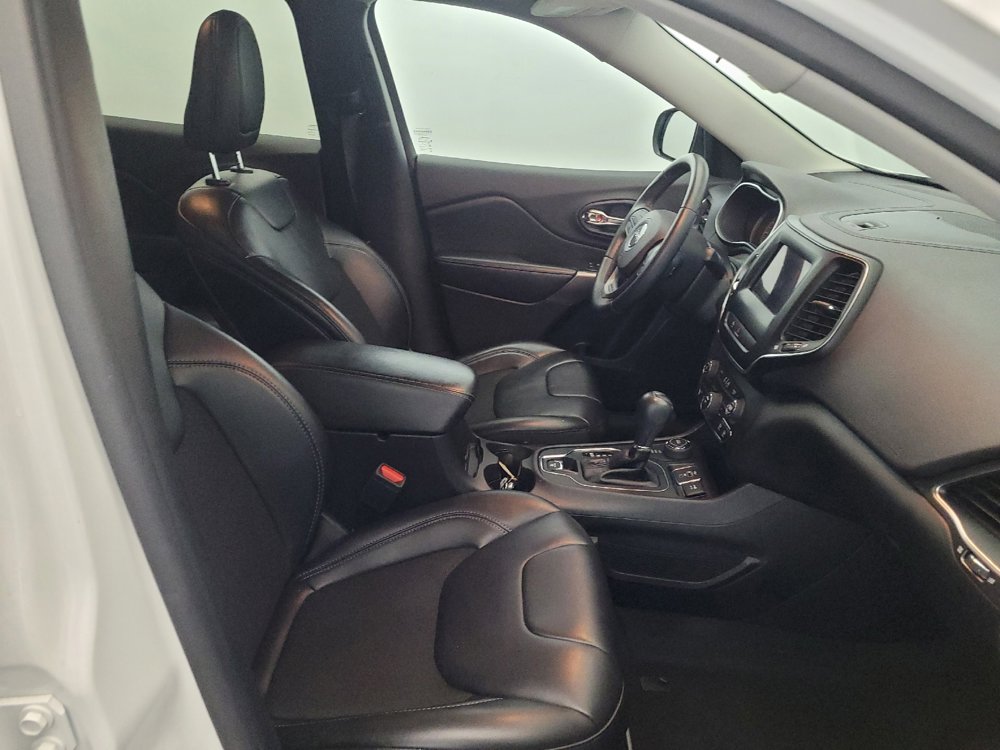 Used 2020 Jeep Cherokee Latitude Plus AWD/4WD image 21