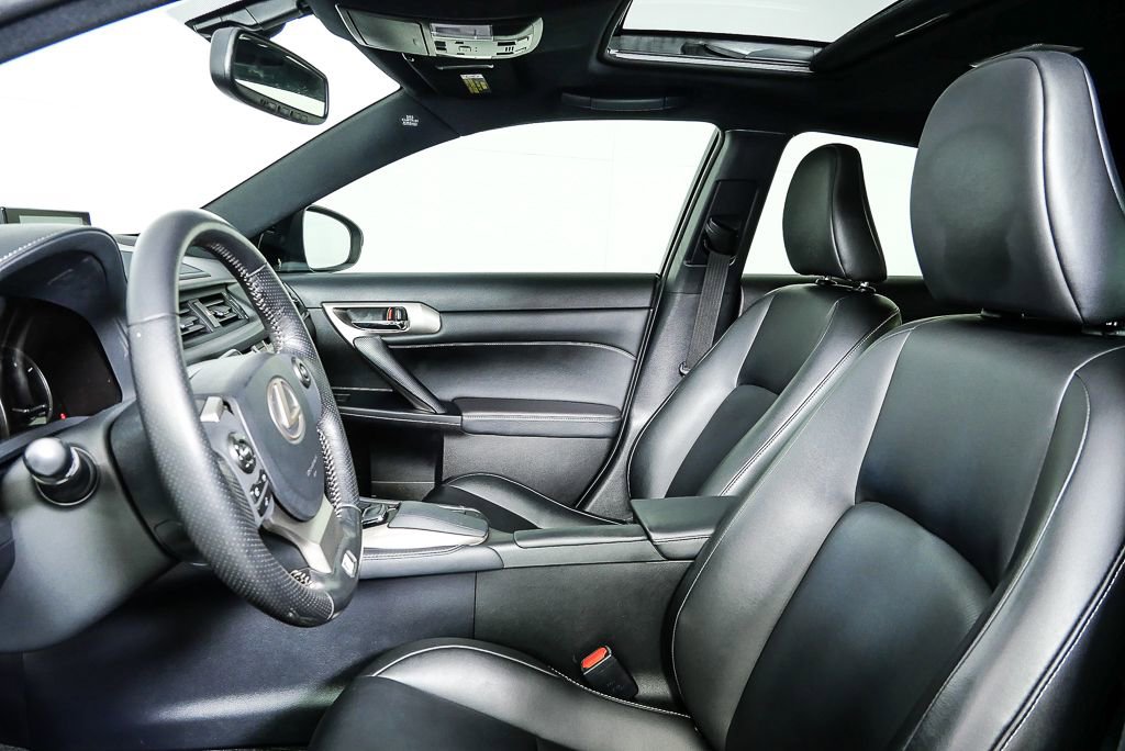 Used 2017 Lexus CT 200h image 6