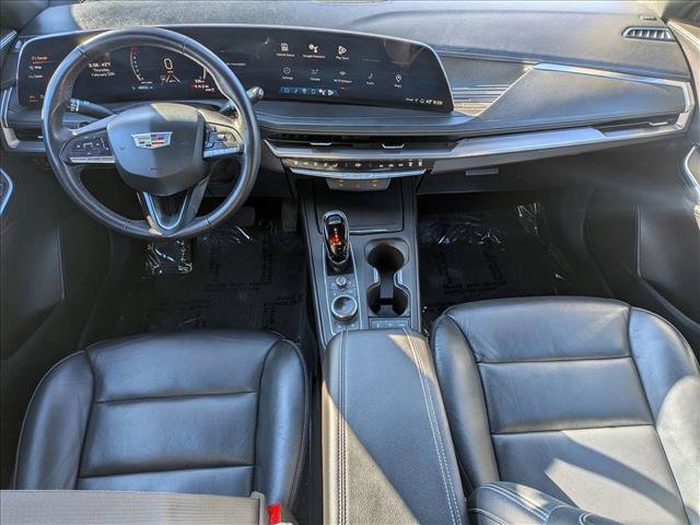Used 2024 Cadillac XT4 Premium Luxury image 17