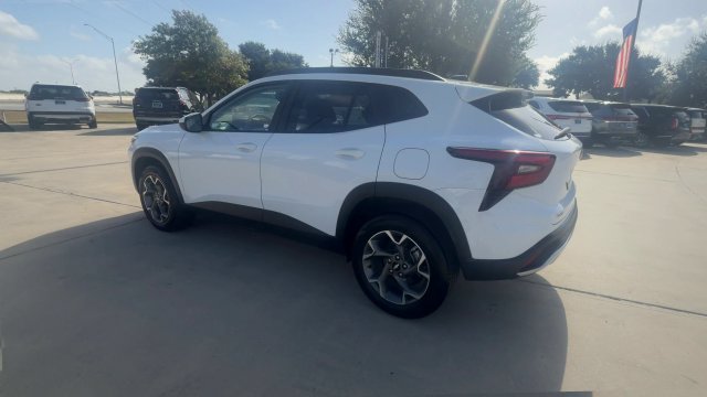 Certified 2026 Chevrolet Trax LT FWD image 6