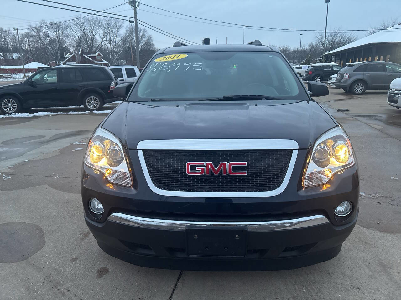 Used 2011 GMC Acadia SLE image 8