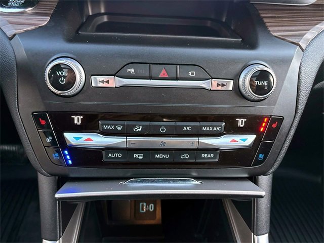 Used 2020 Ford Explorer Limited image 30