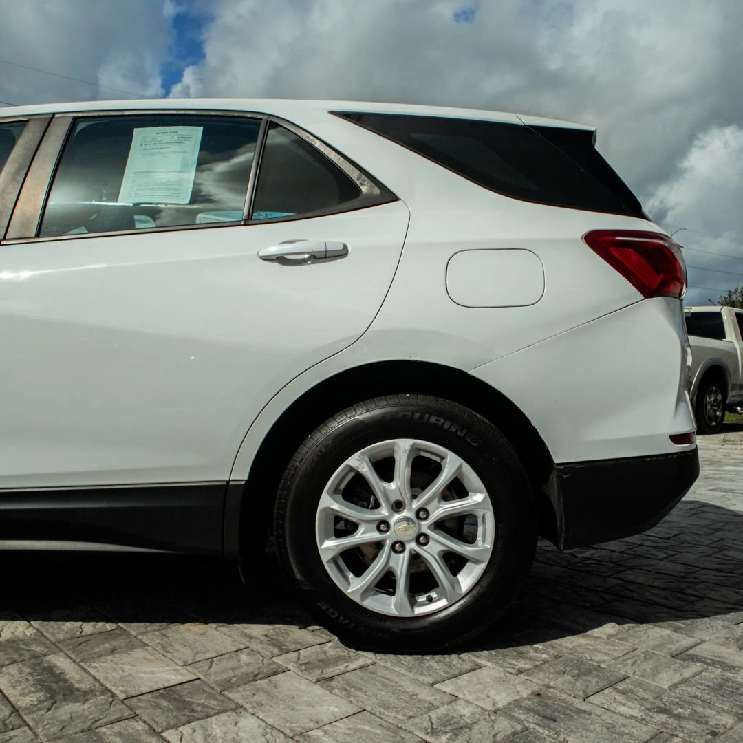 Used 2020 Chevrolet Equinox LS FWD image 36
