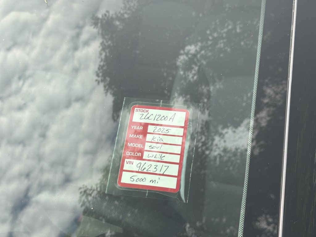 Certified 2025 Kia Soul LX FWD image 10