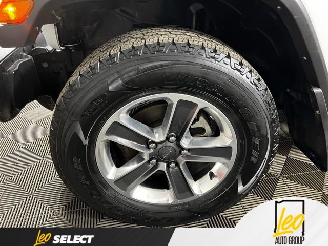 Used 2022 Jeep Wrangler Unlimited Sahara w/ Safety Group AWD/4WD image 32