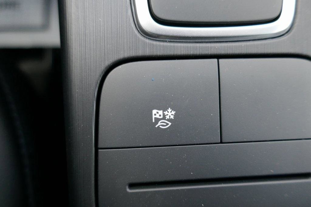 New 2025 Ford Escape ST-Line w/ Equipment Group 301A image 20