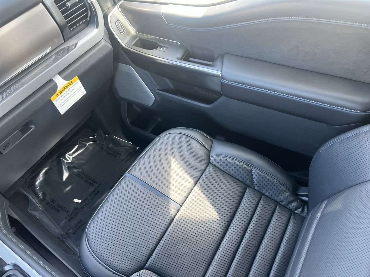 New 2026 Ford F250 Platinum w/ FX4 Off-Road Package image 15