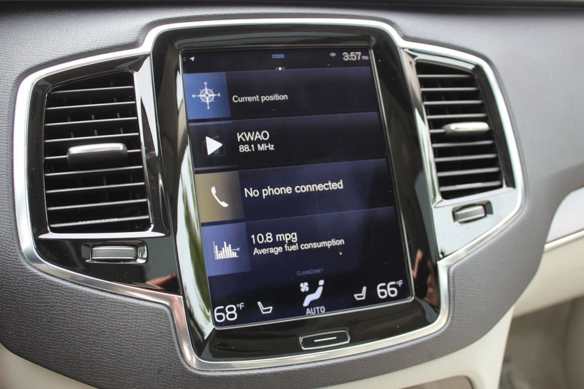 Used 2016 Volvo XC90 T6 Momentum AWD/4WD image 14