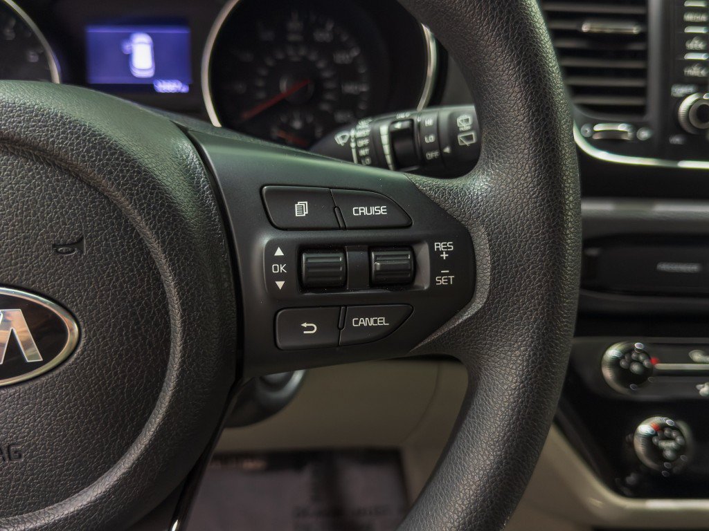 Used 2019 Kia Sedona LX FWD image 28