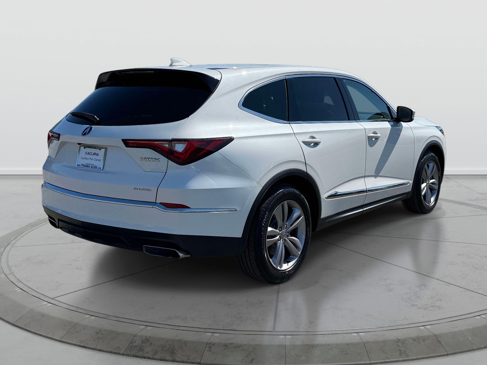 Used 2024 Acura MDX SH-AWD image 2