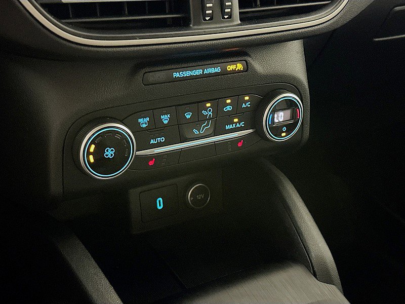 Used 2020 Ford Escape SE image 17