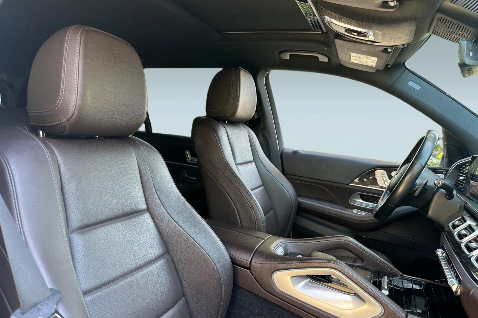 Used 2022 Mercedes-Benz GLS 450 4MATIC image 32