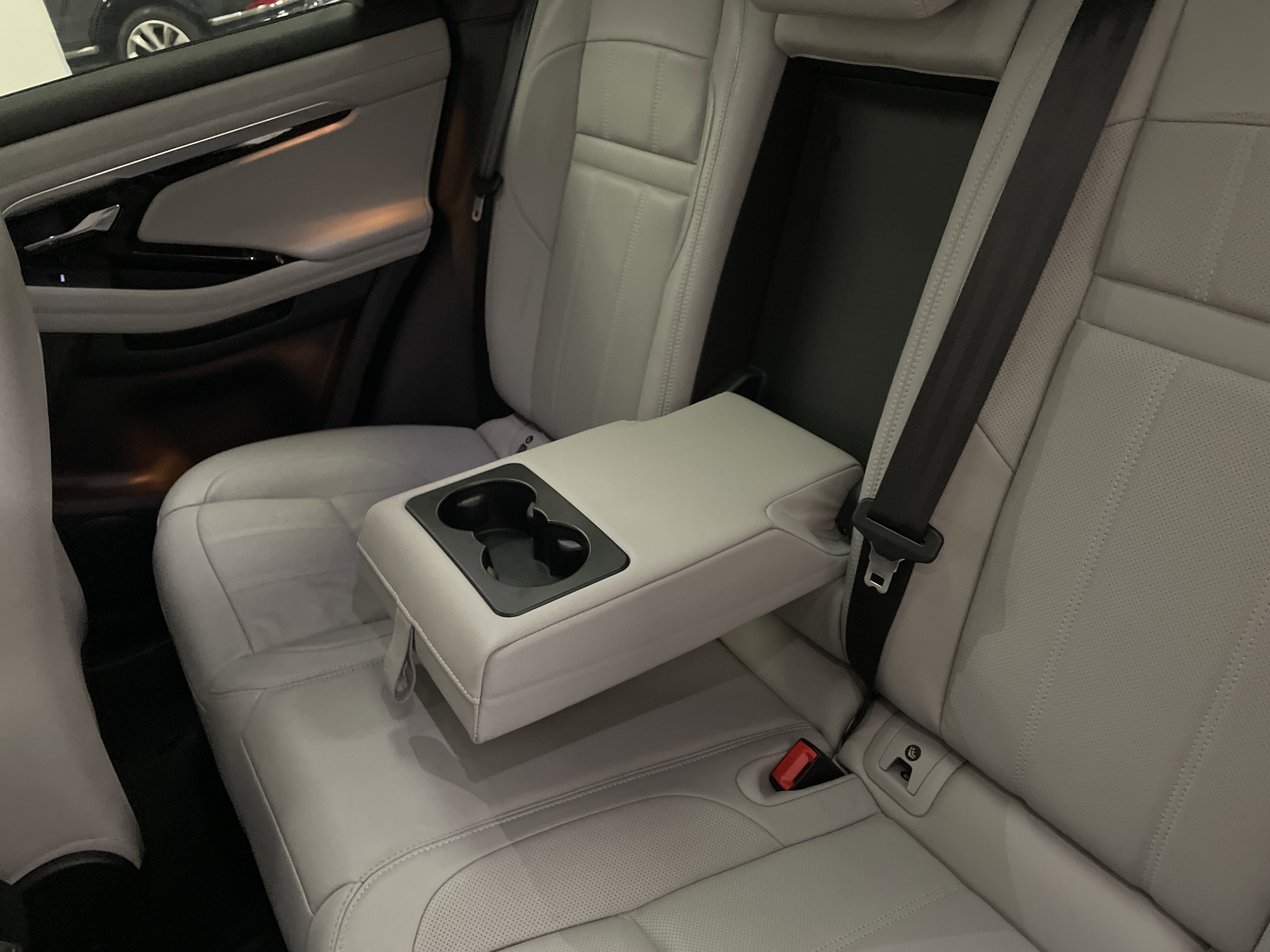 Used 2022 Land Rover Range Rover Evoque SE image 23