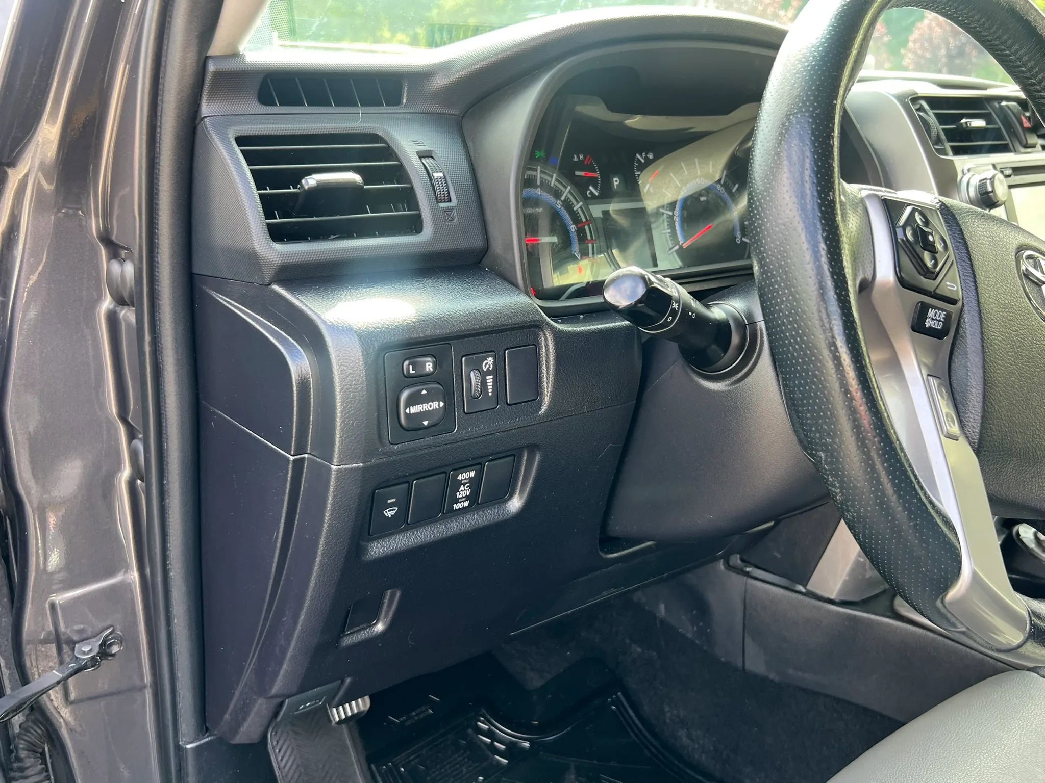 Used 2016 Toyota 4Runner Limited AWD/4WD image 15