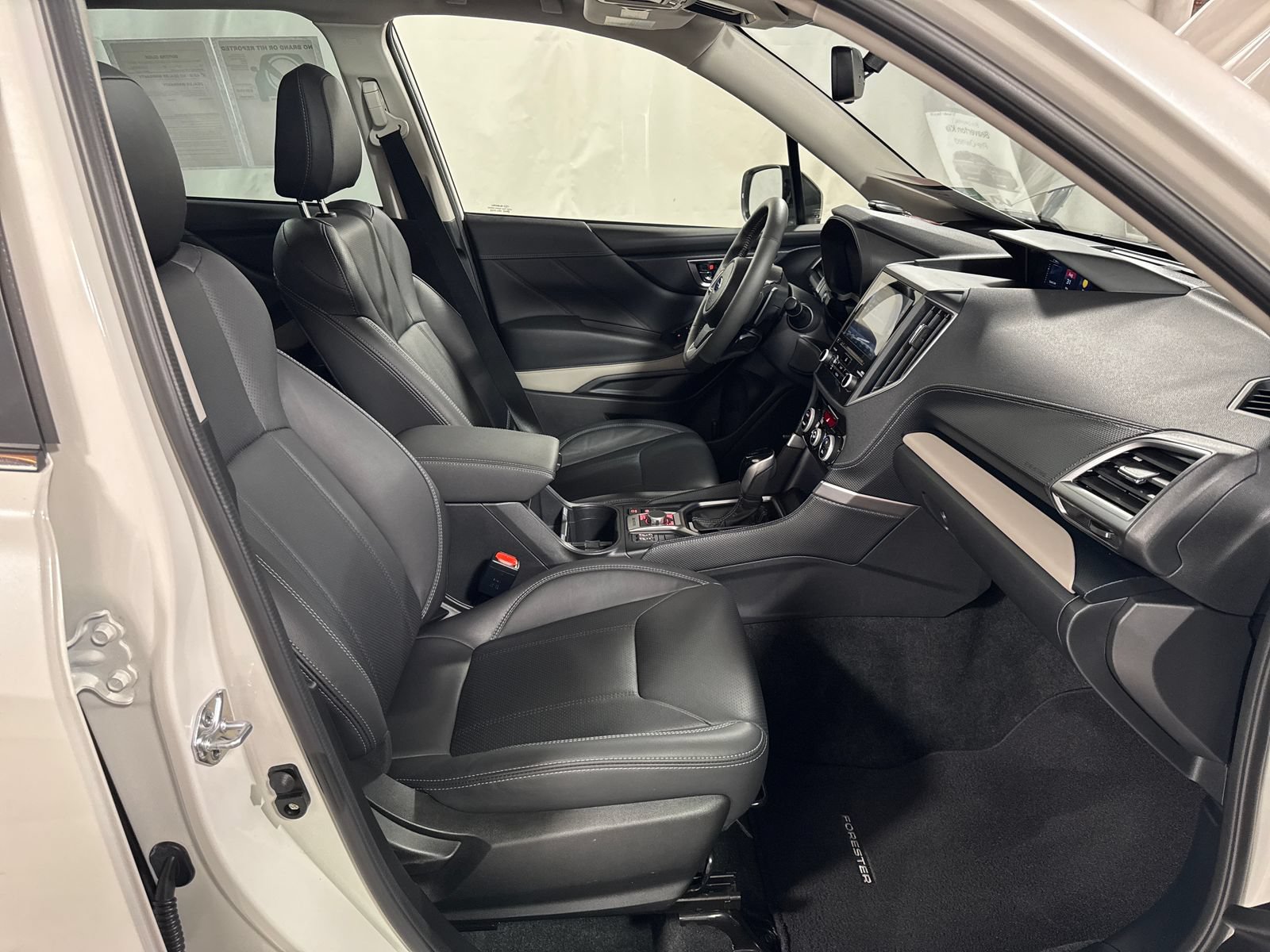 Used 2023 Subaru Forester Limited AWD/4WD image 29