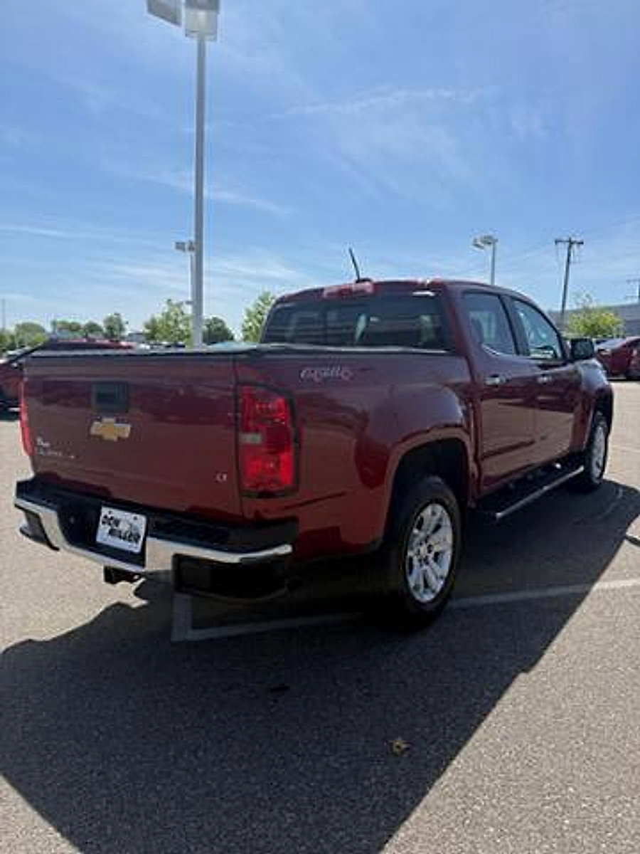 Used 2017 Chevrolet Colorado LT w/ Luxury Package, Chrome AWD/4WD image 3