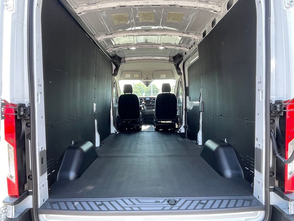 New 2025 Ford Transit 250 148 Medium Roof w/ Load Area Protection Package image 18