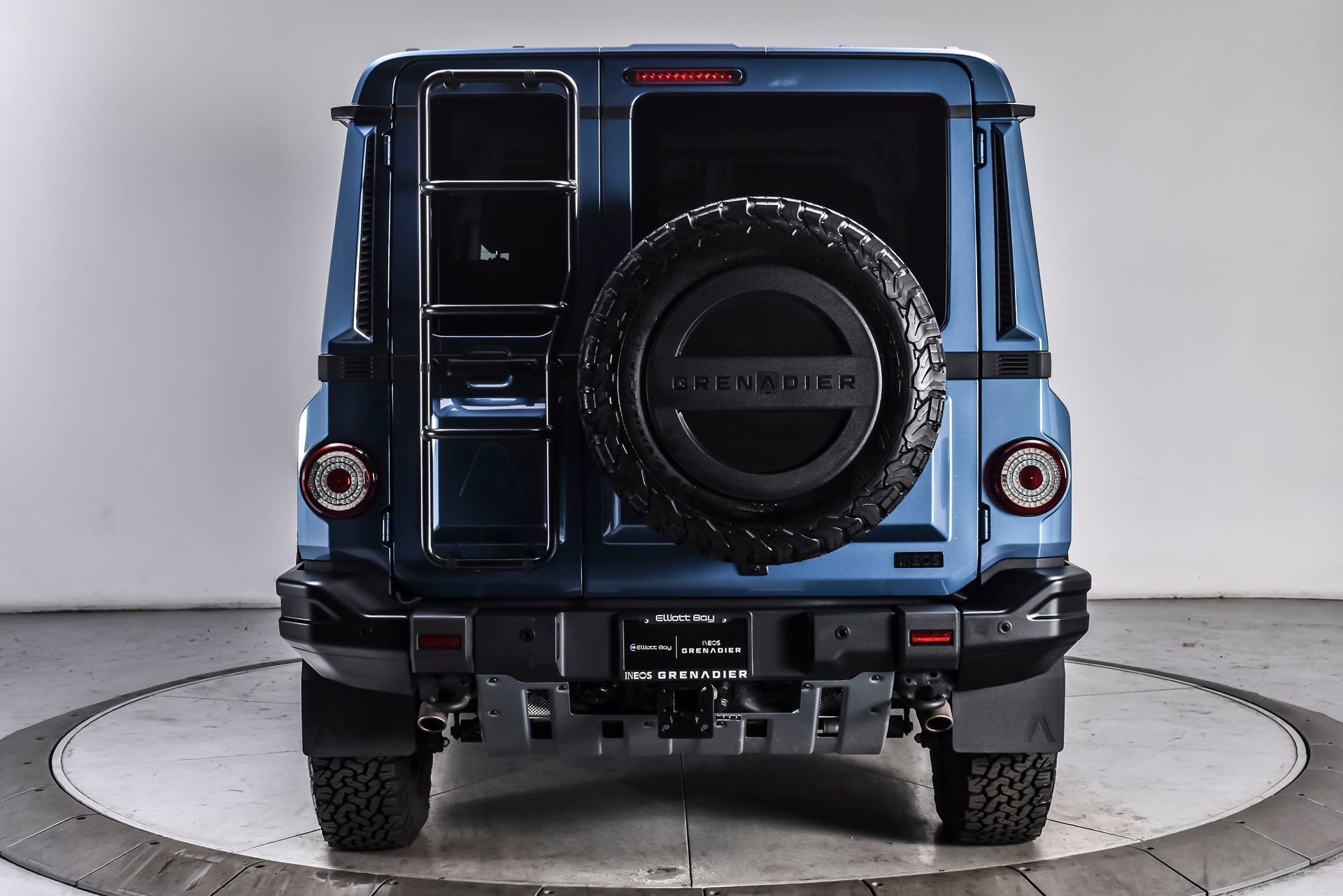 Used 2025 INEOS Grenadier AWD/4WD image 5