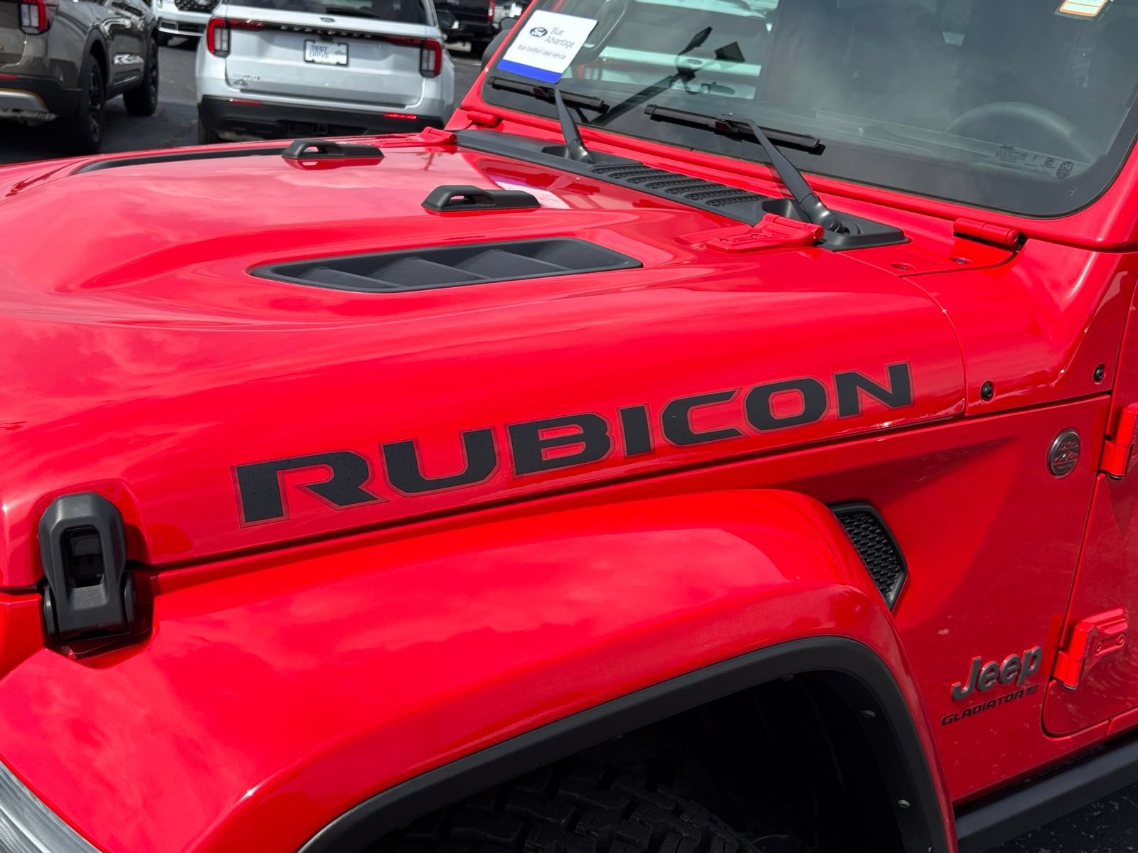 Used 2025 Jeep Gladiator Rubicon AWD/4WD image 13