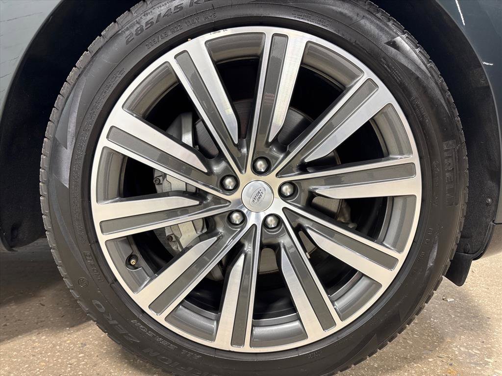 Used 2023 Land Rover Range Rover SE image 11