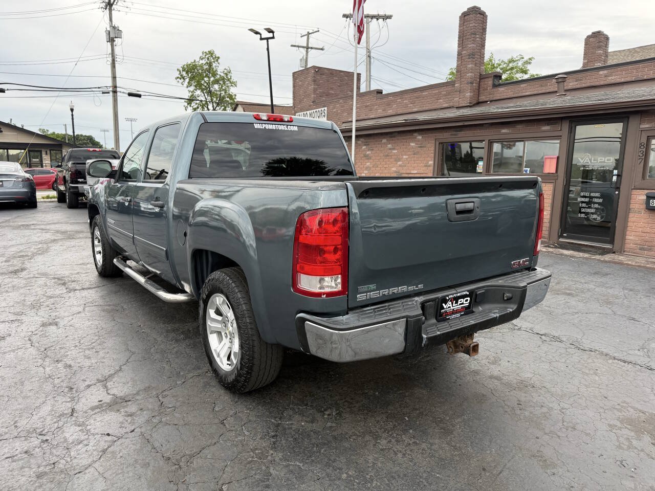 Used 2011 GMC Sierra 1500 SLE w/ Power Tech Package AWD/4WD image 4