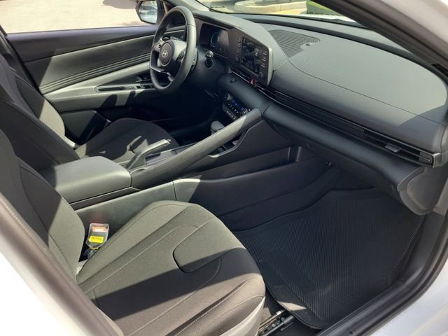 New 2026 Hyundai Elantra Sport FWD image 20
