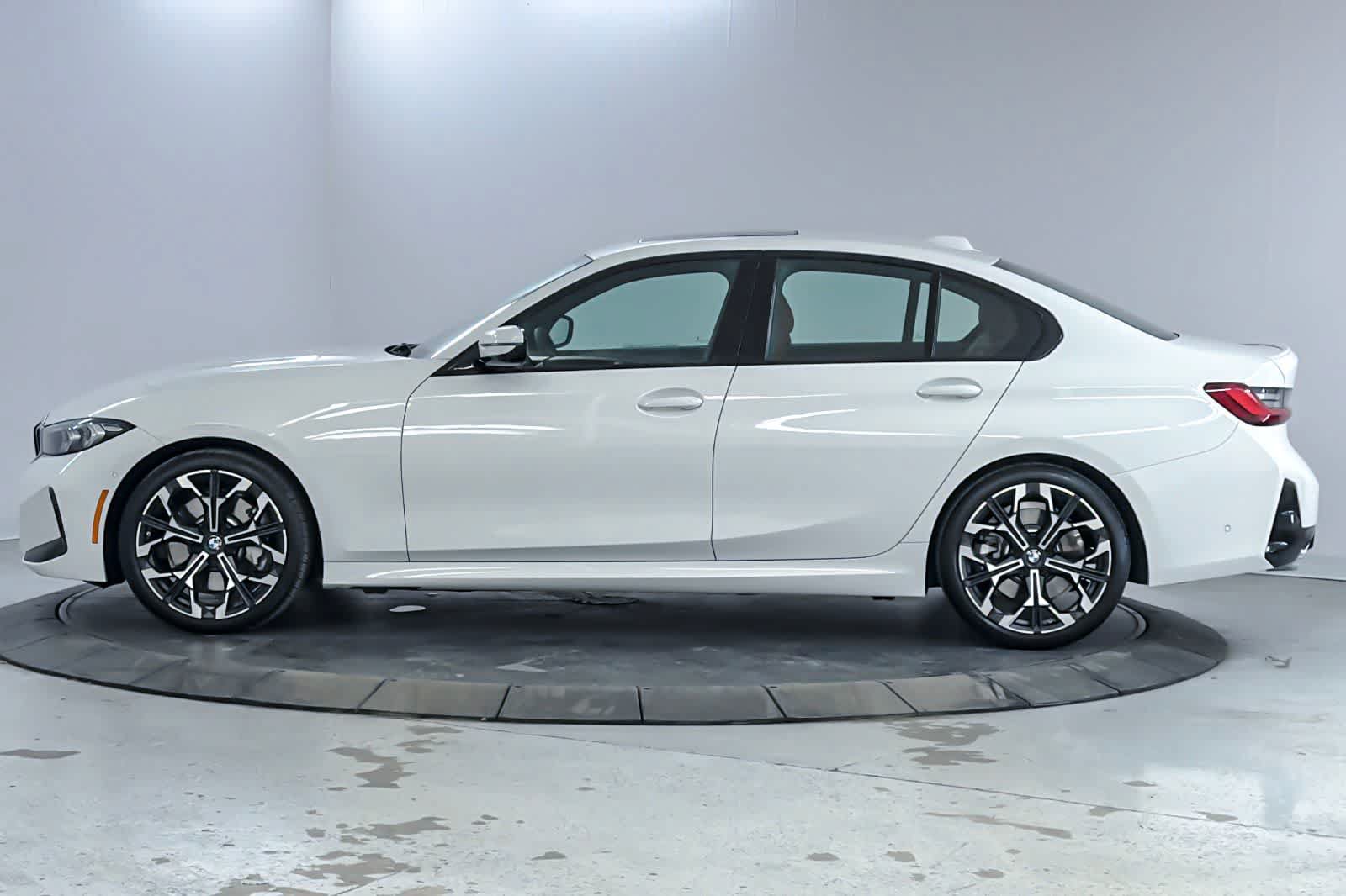 Used 2026 BMW 330i Sedan RWD image 5