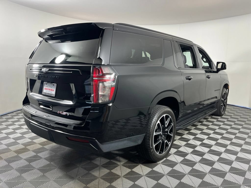 Used 2024 Chevrolet Suburban RST w/ Luxury Package AWD/4WD image 5