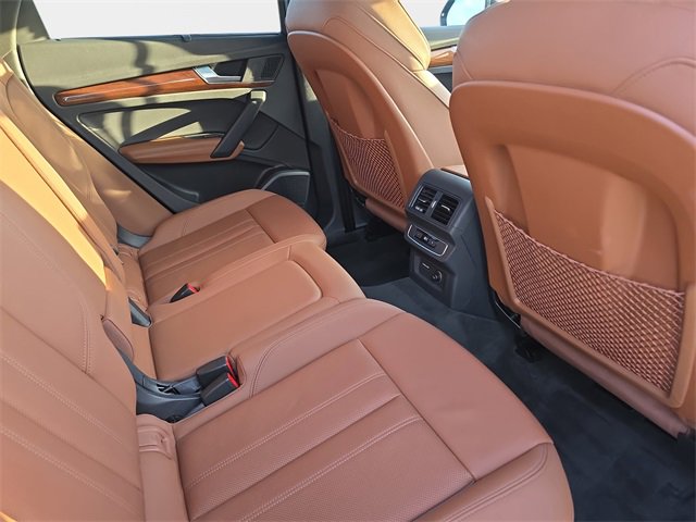 Used 2023 Audi Q5 e Premium Plus w/ Premium Plus Package image 13