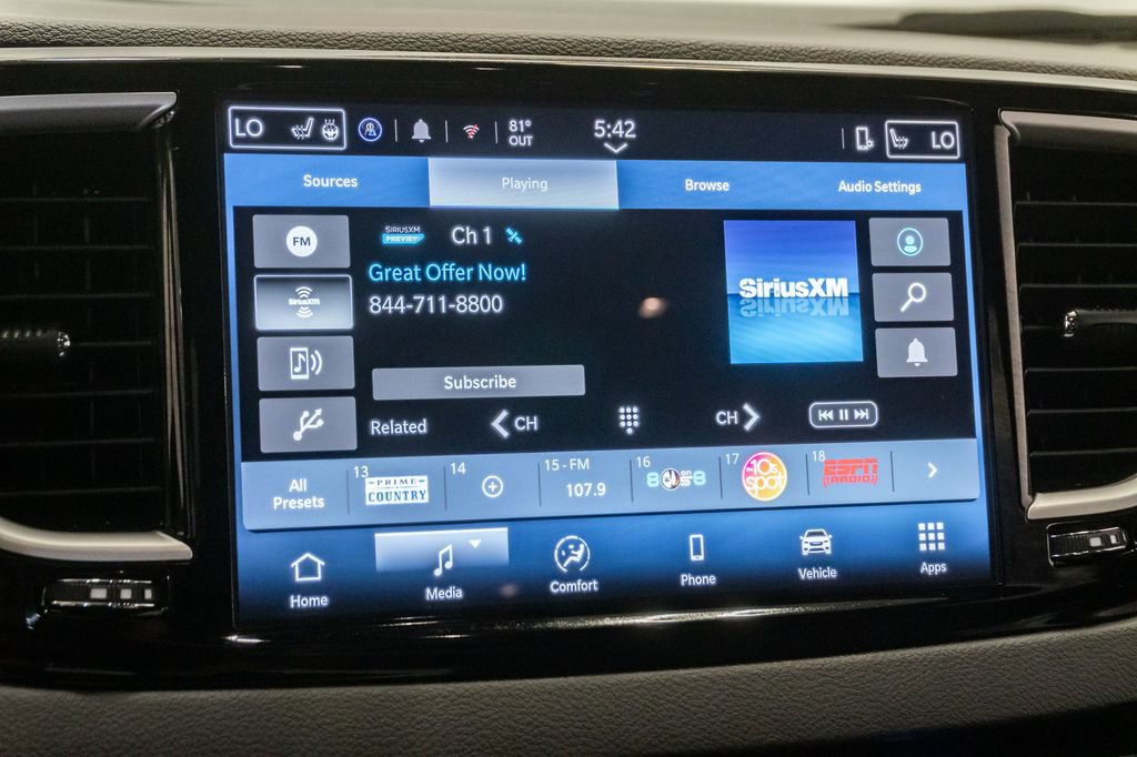 Used 2025 Chrysler Pacifica Select FWD image 19