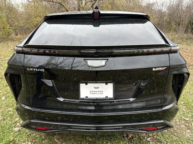 New 2026 Cadillac Lyriq V w/ LPO, Floor Liner Package AWD/4WD image 31