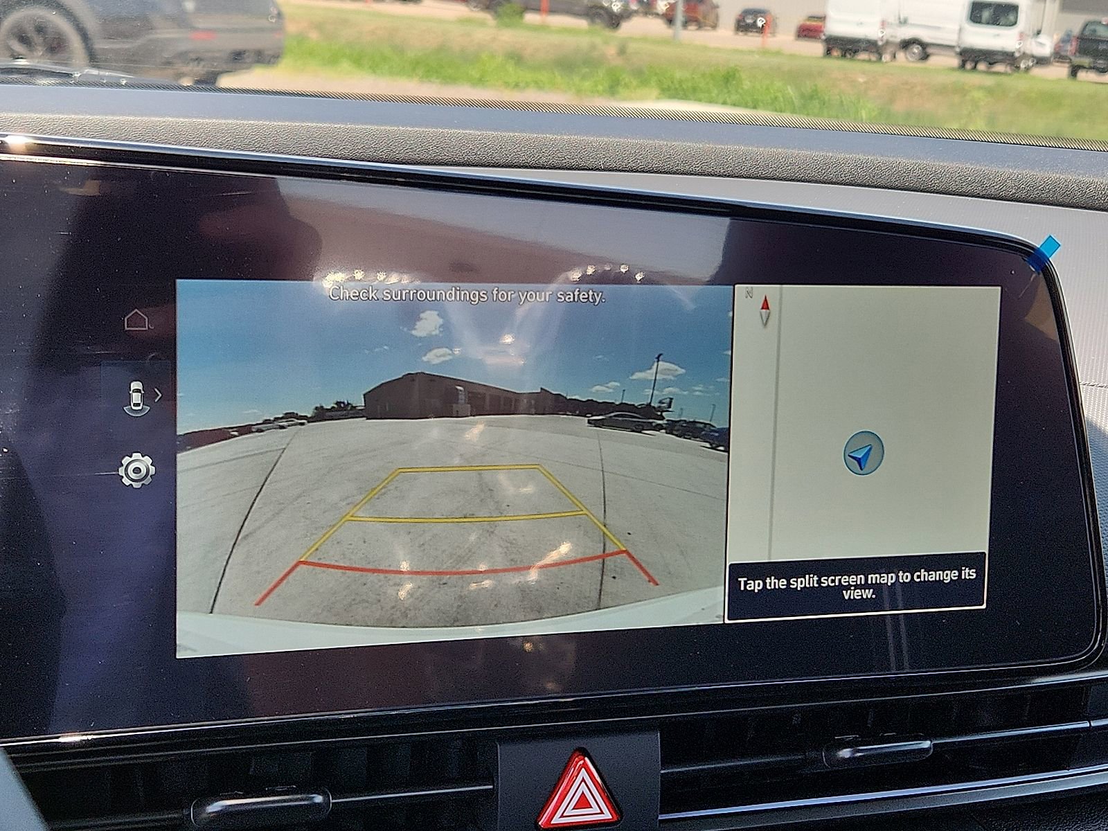 New 2025 Hyundai Elantra SEL image 11