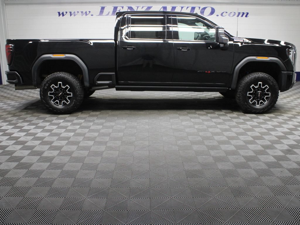 Used 2026 GMC Sierra 2500 AT4X w/ LPO, Black Badging Package AWD/4WD image 2