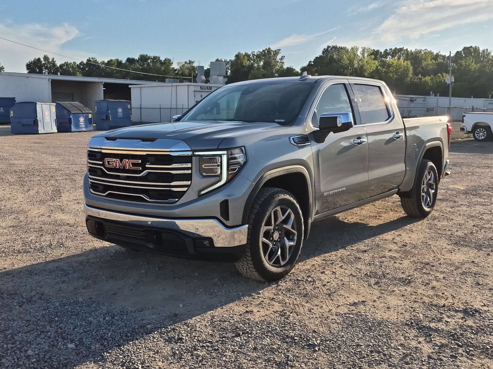 New 2026 GMC Sierra 1500 SLT AWD/4WD image 10