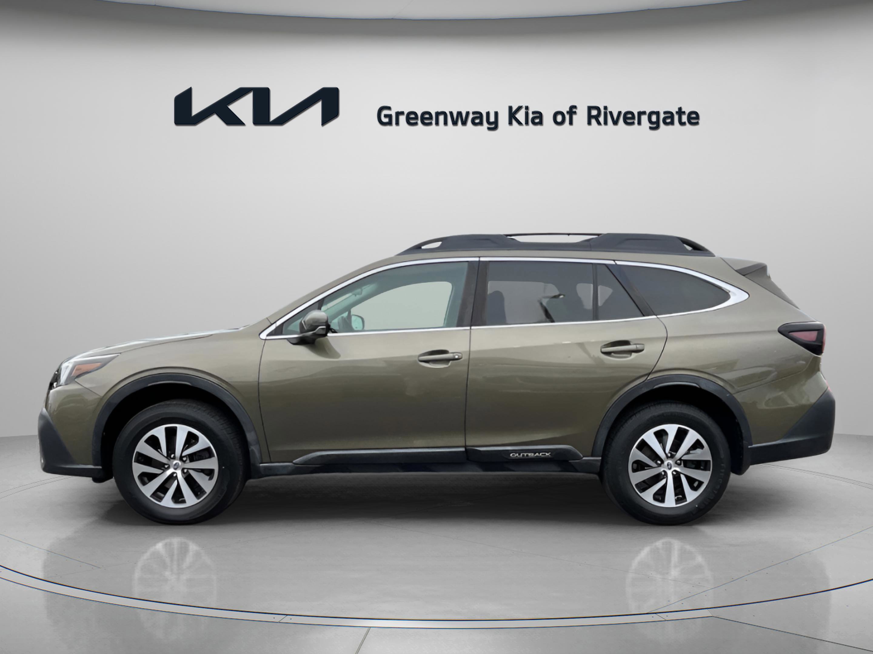 Used 2020 Subaru Outback Premium image 4