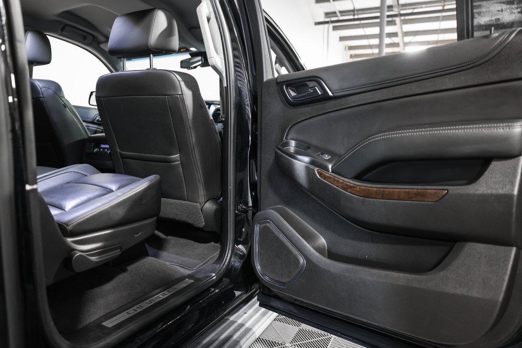 Used 2019 Chevrolet Suburban LT image 20