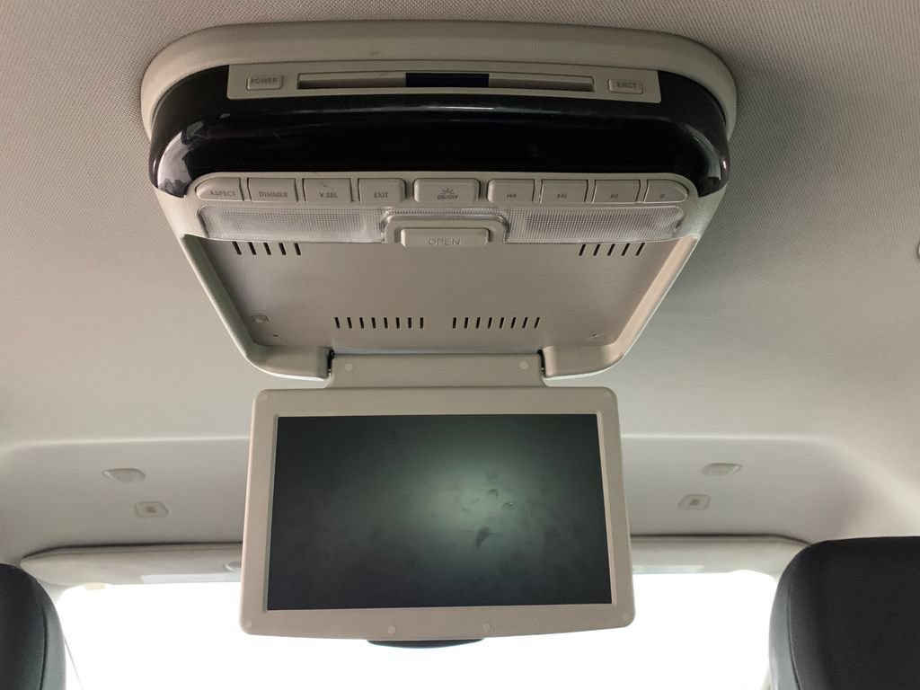 Used 2018 Chrysler Pacifica Touring-L w/ Tire & Wheel Group FWD image 15